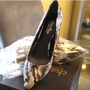 Brand new! Charles David Sz.8.5